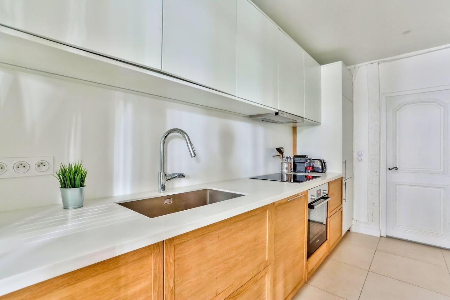 Superbe Appartement Bon Marche Saint Germain Free Netflix Париж Екстериор снимка