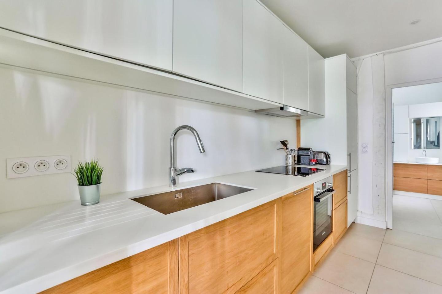 Superbe Appartement Bon Marche Saint Germain Free Netflix Париж Екстериор снимка